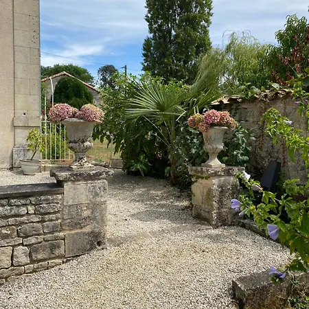 Couette-café Le Logis Etrochon Perigne