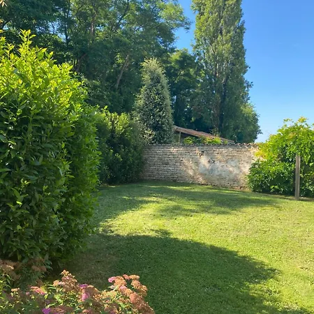 Couette-café Le Logis Etrochon
