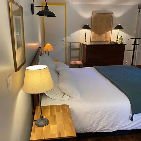Le Logis Etrochon Couette-café