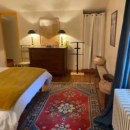 Couette-café Le Logis Etrochon *