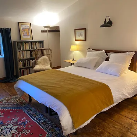 Couette-café Le Logis Etrochon *